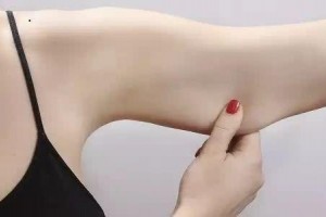 手臂拜拜肉、大象腿怎么减？每天坚持6个动作，让四肢瘦下来