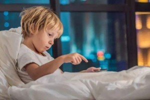 晚上怎样才能最快的入眠牛奶已OUT它们才是天然安眠药