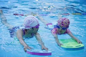 狐大医孩子呛水什么时候该去医院儿童游泳安全指南收藏一夏