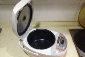 电饭锅不能只洗锅这些隐秘地方也要清理才能干干净净吃饭