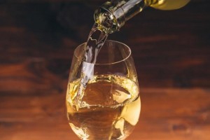 常常喝酒对肾脏有影响么本文告知你常喝酒的人肾脏会怎么样