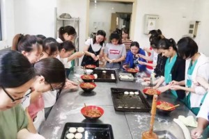 职工生活｜中秋佳节仁济南院工会举办手工月饼DIY制作活动