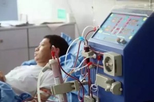 48岁男子确诊尿毒症需终身透析2件事做太多肾伤得不轻
