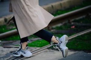 年纪轻轻为什么会被老寒腿盯上真的是美丽冻人吗