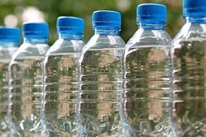 酒楼买矿泉水喝18岁男孩倒地打滚呕吐不止调查结果让人心惊