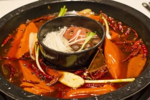 吃了这么多年火锅还在配汽水这才是最佳的火锅伴侣