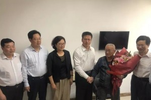 【关注】省政府副省长方光华一行走访慰问我市医养结合机构和在院老人