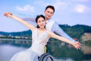 36岁高位截瘫产妇冒着危险剖宫产下一个男孩感恩上天恩赐我一个孩子