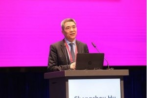 胡盛寿院士新时代呼喊大医师而非单纯的手术匠