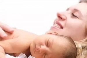 宝宝睡觉姿态有学识宝妈你又知道多少