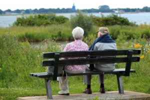英国从头界说晚年65岁太年青比及70岁再说老吧