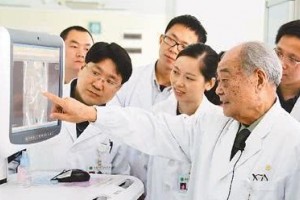 有了化验查看谁都能当医师还真不是成为医师要求许多