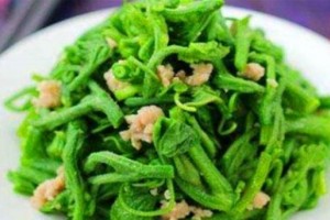中年女人摄生常吃3种食物排毒润肤推迟变老肌肤能水嫩