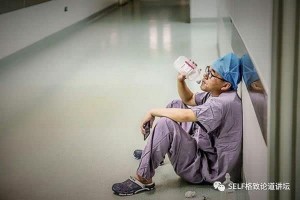 小龙虾加人工智能＝手术机器人
