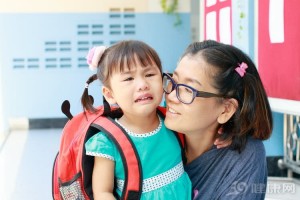 35岁患癌妈妈让我再陪同女儿一会我想看着她长大