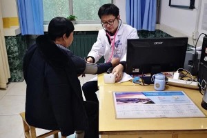 在边远地方据守医者仁心记上海第九批援疆医师喀什二院心内科主任赵刚