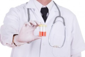 尿出血了赶忙去医院查看发现是吃某生果所造成的