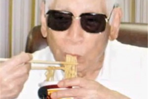 都说方便面是废物食物泡面发明者坚持吃了60年泡面现状怎么