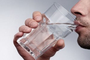 这两种常见的饮料让你的体重直线飙升你却爱不释手拿它当水喝