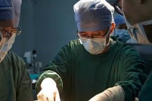 技术革新丨变敞开手术为脊柱内镜微创医治复杂性脊柱退行性疾病