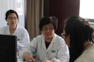 女性有乳腺增生用不用治听完医师的话或许你会有答案